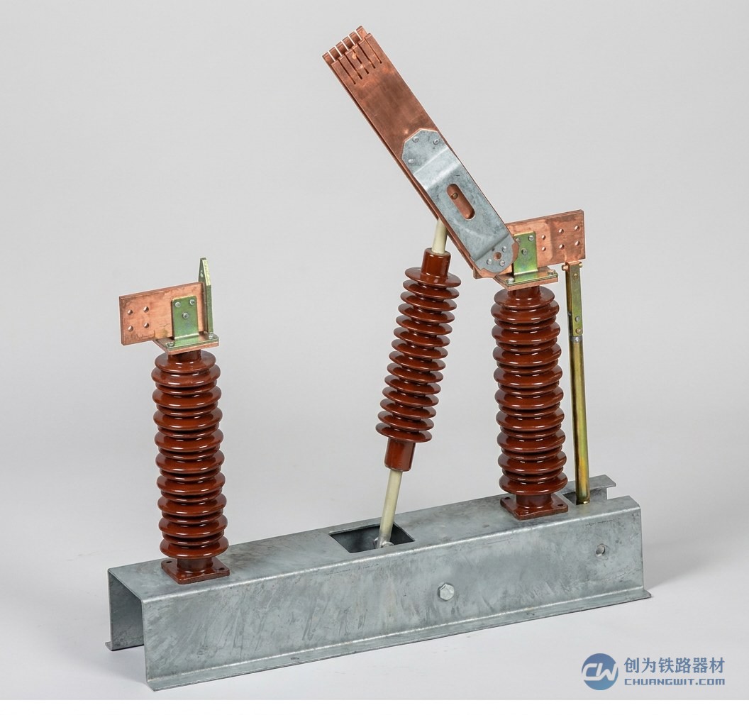 GW1-27.5D 垂直隔离开关（27.5kV，带接地）